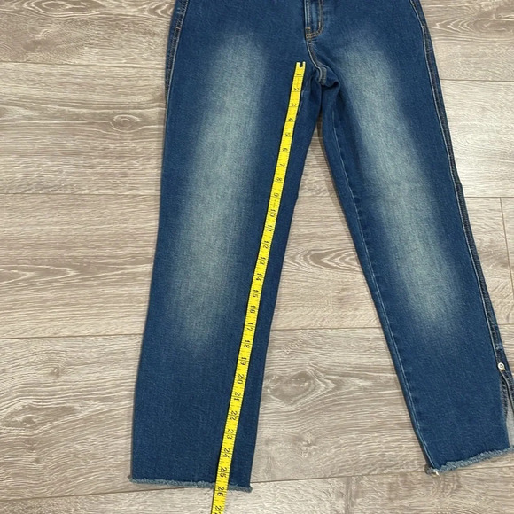 NWOT J. McLaughlin Teagan Straight Leg Side Slits Denim Jeans 2 - Picture 11 of 15